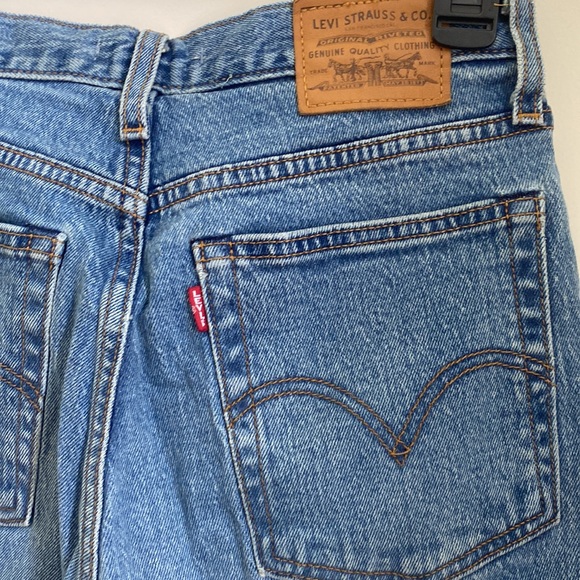 LEVI’s wedgie jeans size 26 - Picture 4 of 7